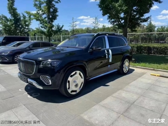 2024款奔驰迈巴赫GLS600全新进气格栅现车