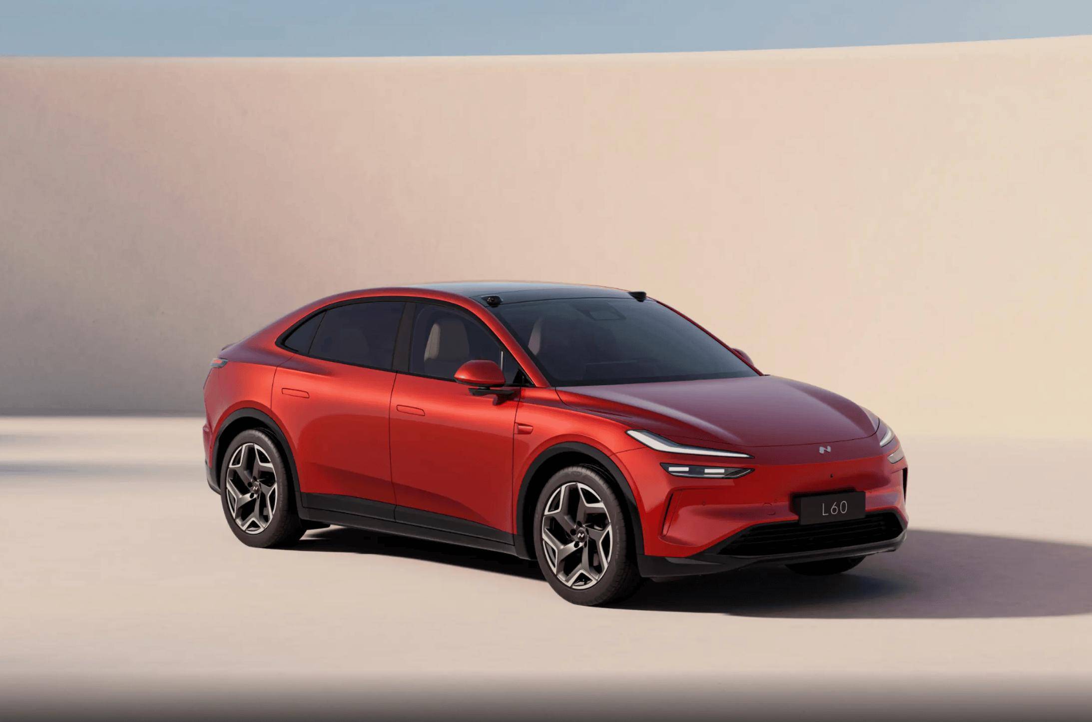 新款特斯拉Model Y谍照再次曝光 采用分体式大灯+贯穿尾灯设计？