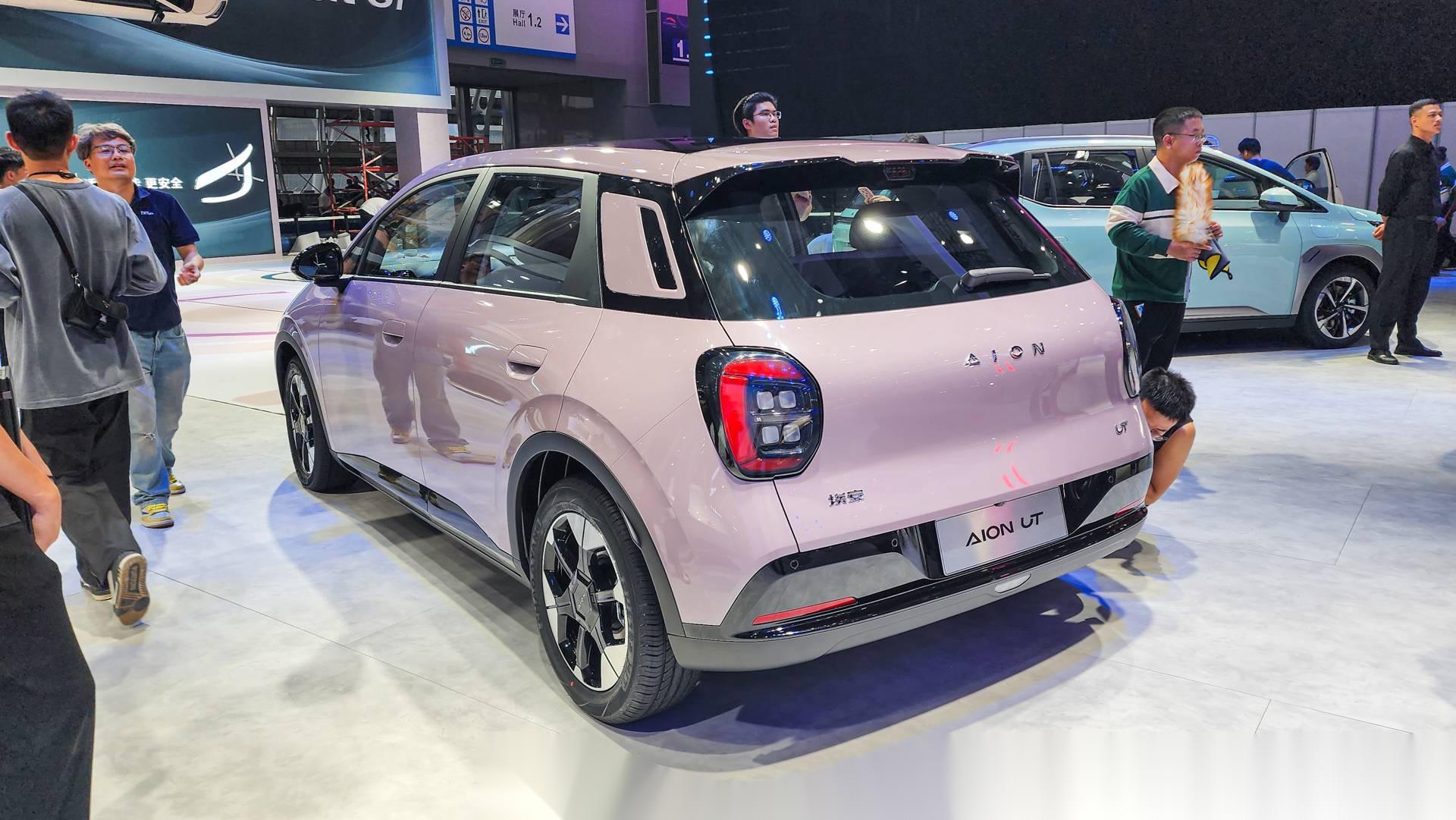 1月6日开启预售 将于2月上市 埃安UT鹦鹉龙现已到店