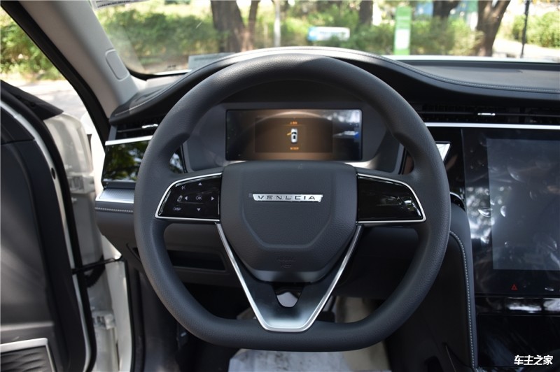 成都元PLUS降0.30万 最低仅售11.68万