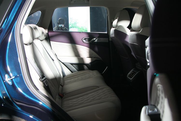 温江魏牌 拿铁DHT-PHEV价格最低22.90万起 暂无优惠