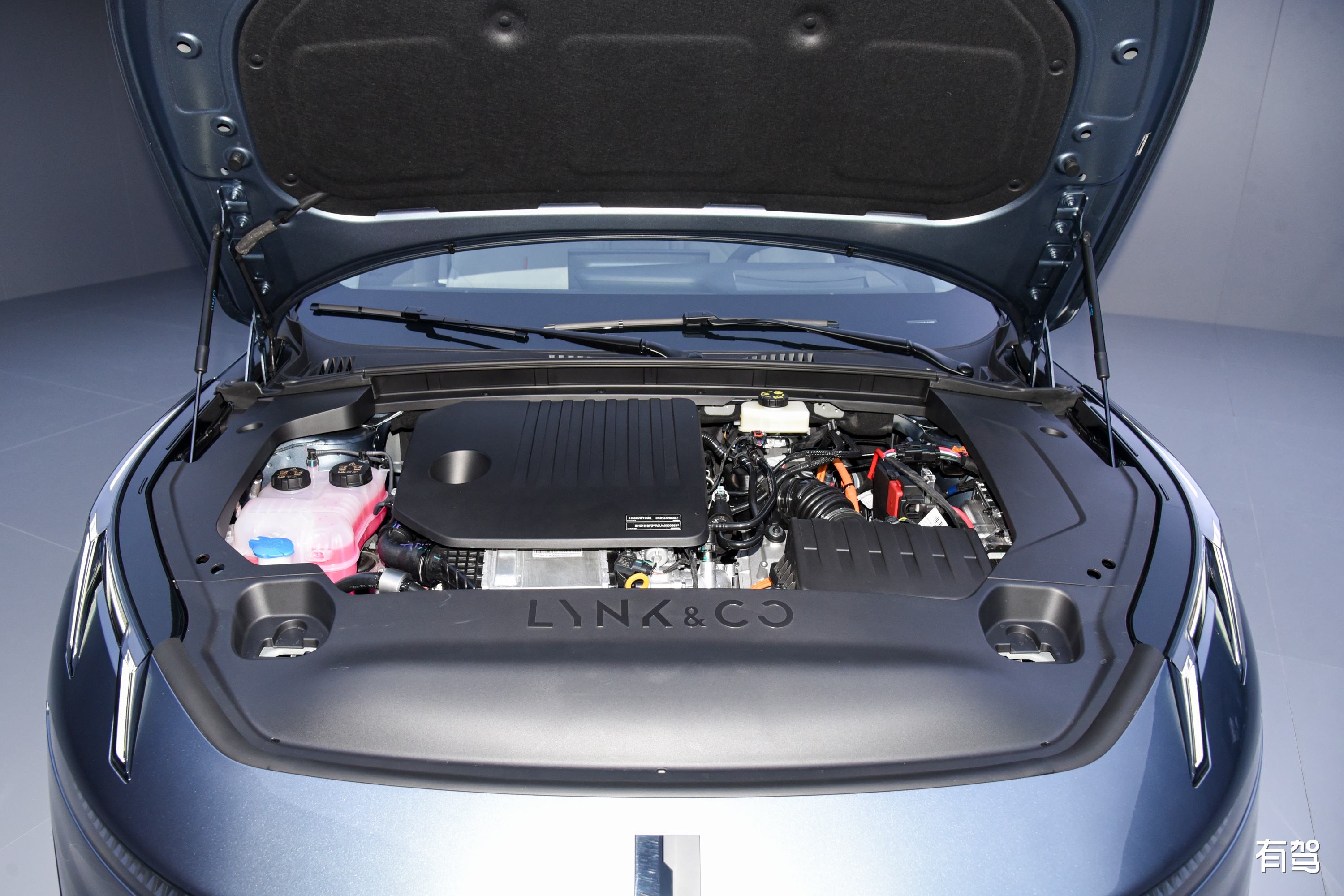 成都领克09新能源最高让利3.30万元 仅27.48万可入手