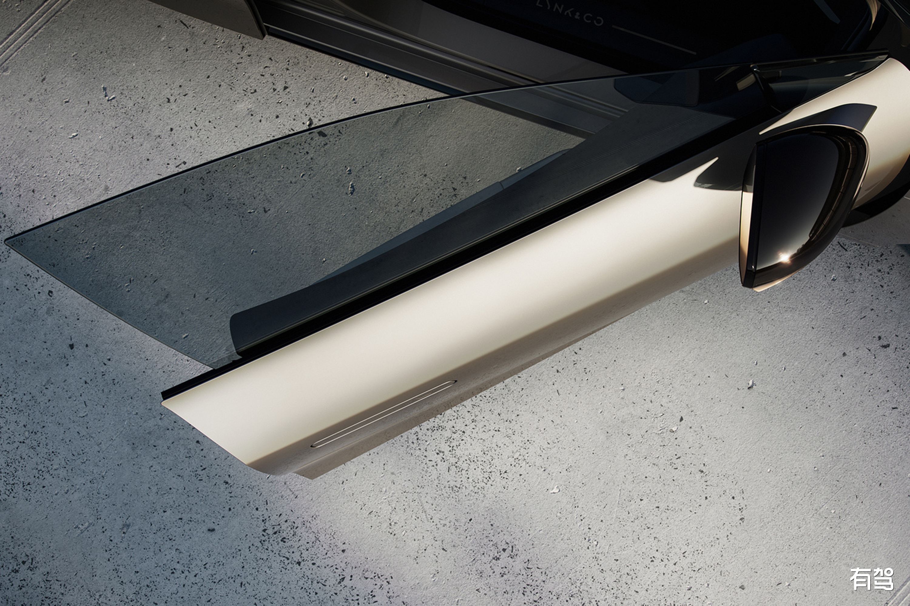 成都领克09新能源最高让利3.30万元 仅27.48万可入手