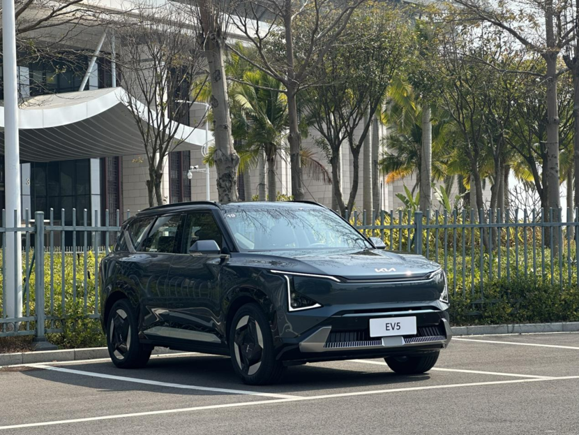 时尚/驾控在线,合资纯电大杀器,试驾起亚EV5