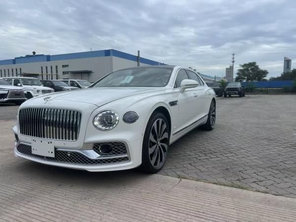 成都宾利飞驰最高降30万 最低300万