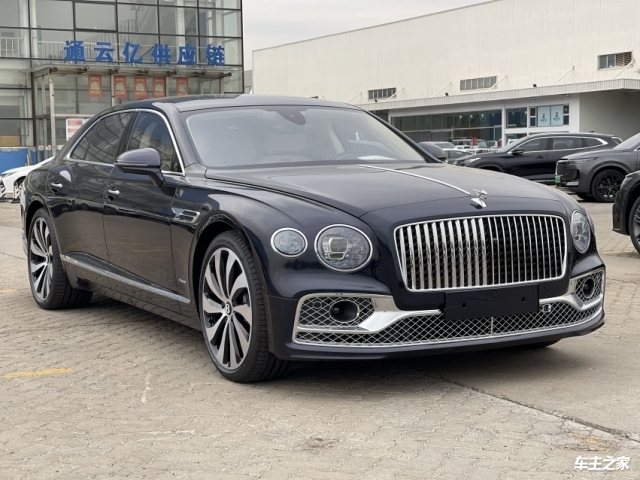 成都宾利飞驰最高降30万 最低300万