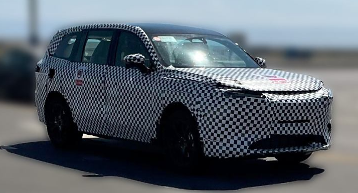 今年最重磅的SUV之一：问界M8实车外观无死角曝光