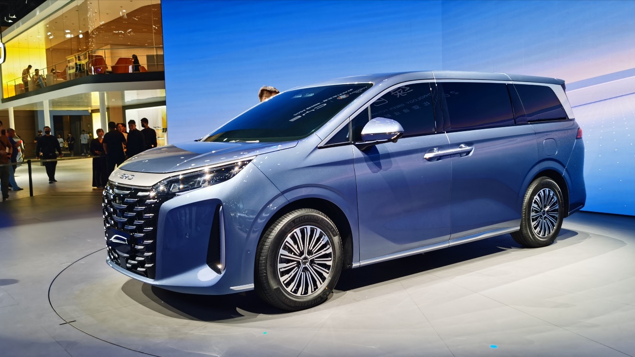 24.98万起 比亚迪夏MPV上市即热销：自家员工也要抢