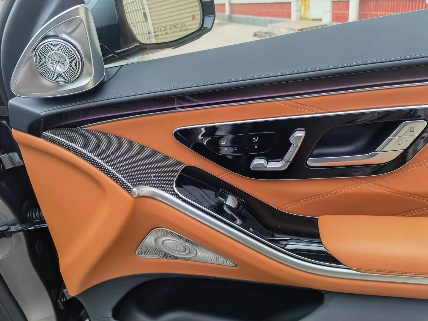 成都平行进口奔驰迈巴赫S级加版团购价格258万起 售全国