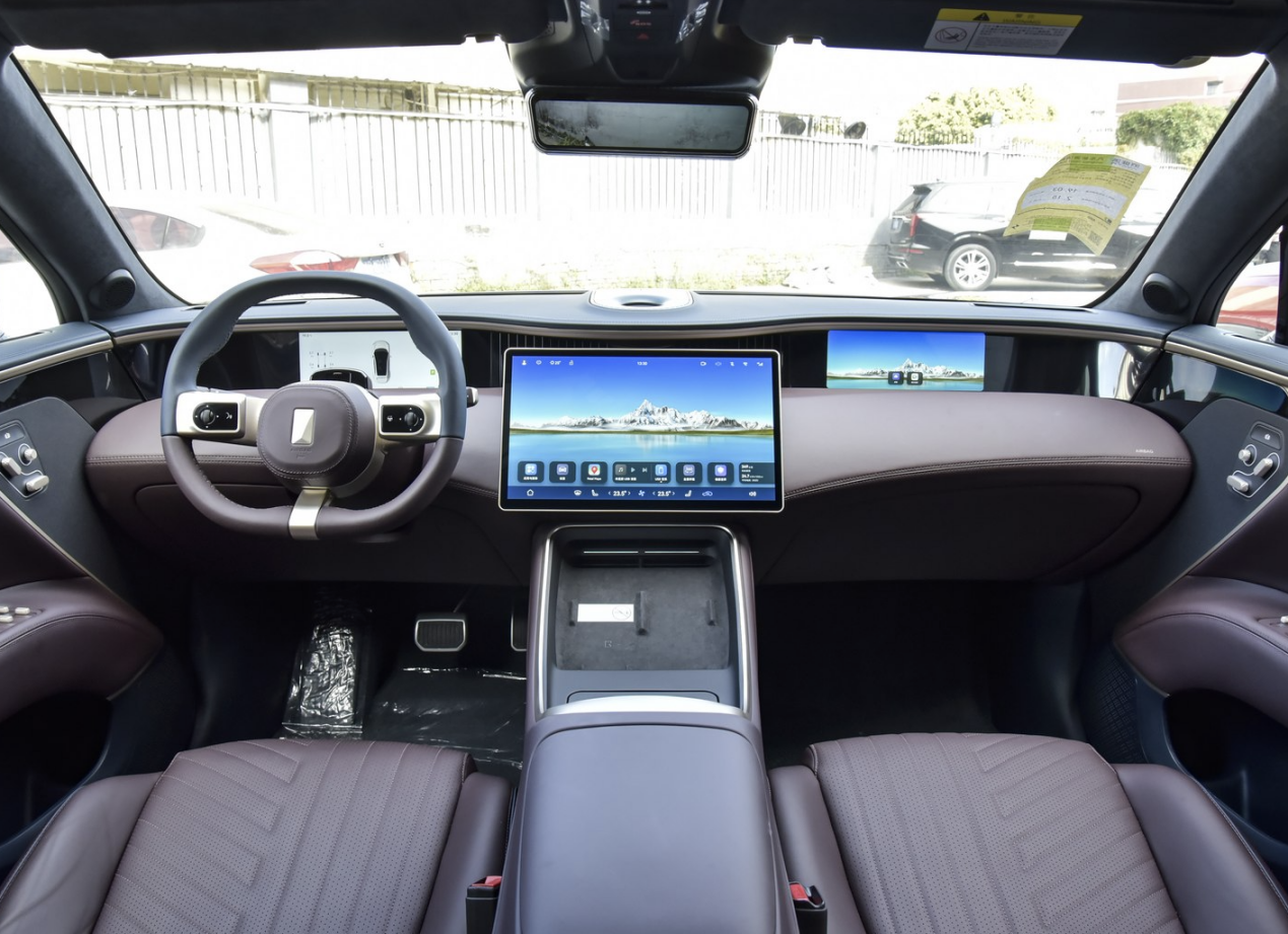 阿维塔06内饰手稿曝光！搭载超长一体远端屏支持四屏联动