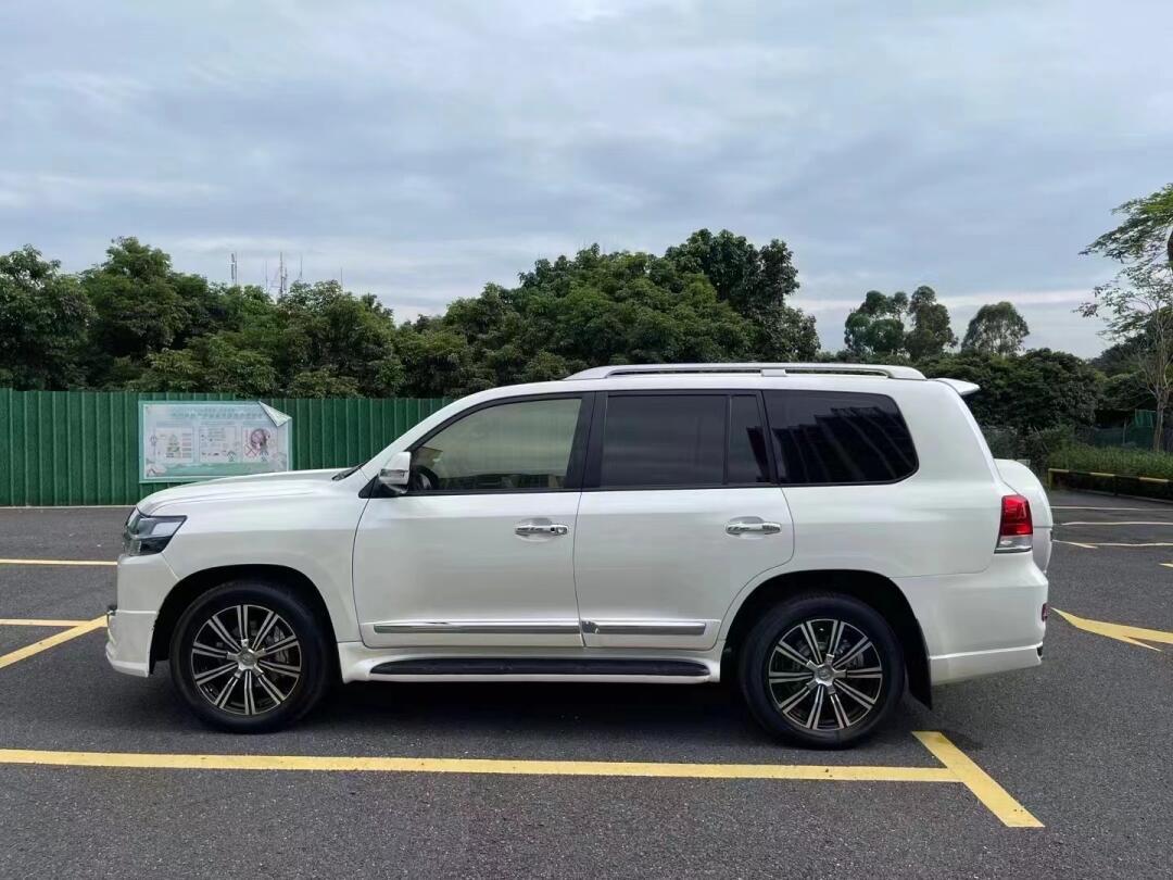 成都丰田兰德酷路泽中东版价格最低71万起 欢迎上门试驾