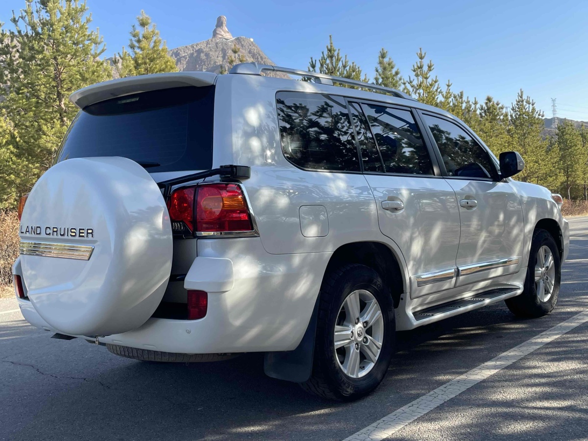 兰德酷路泽中东版限时优惠35.2万 最低71万