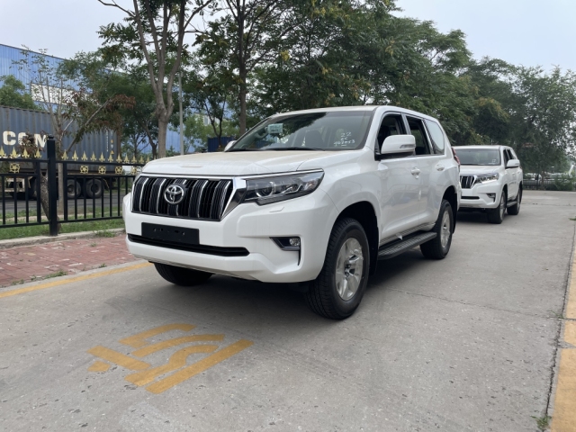 2023款丰田霸道2800柴油版强动力低油耗