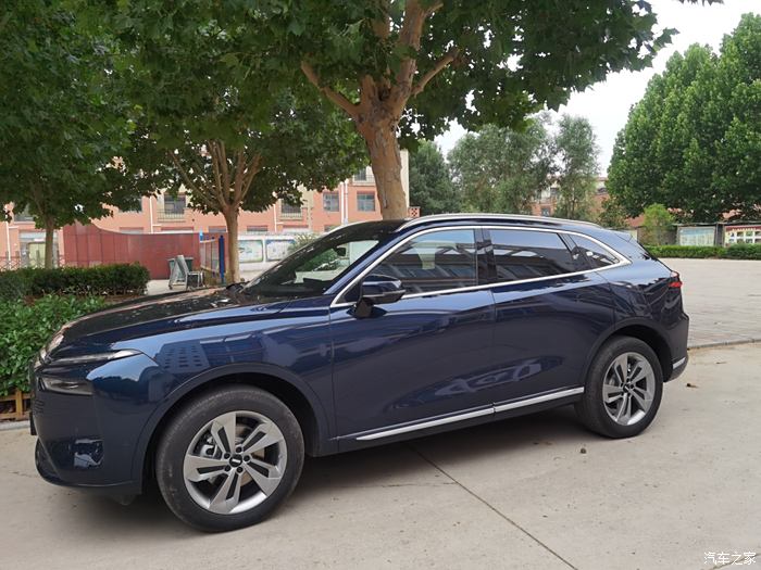 成都魏牌 摩卡新能源价格最低23.18万起 暂无优惠