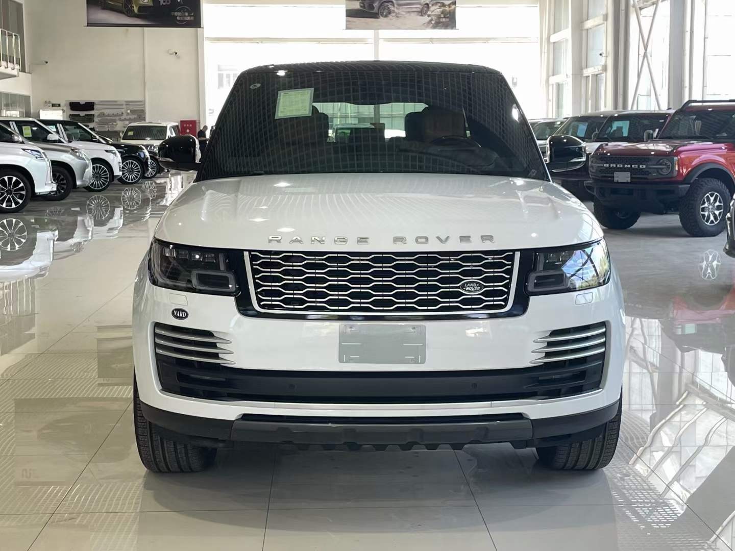 路虎揽胜行政欧版优惠35万 仅127万可入手