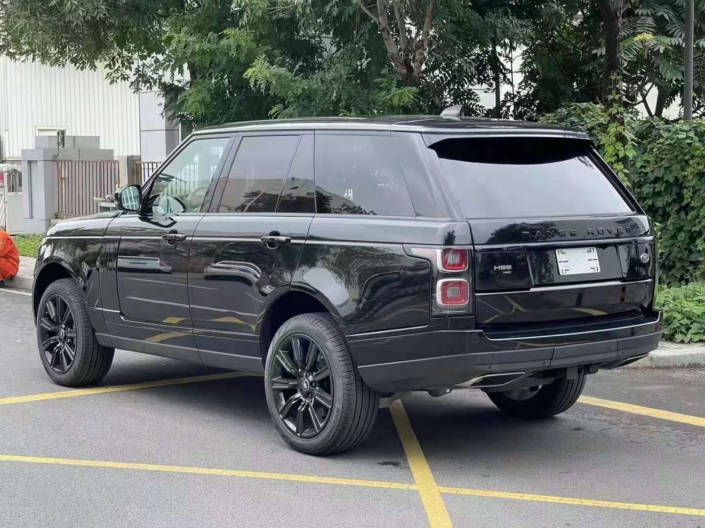 平行进口路虎揽胜政美版目前售价108万起 欢迎前来试驾