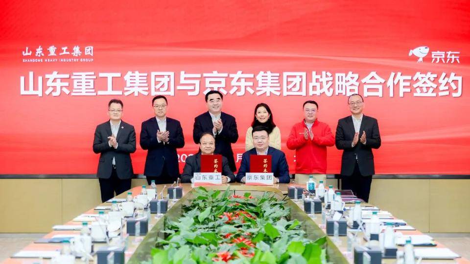 Stellantis 2024年大事记：CEO下课，降本自救，投资并举