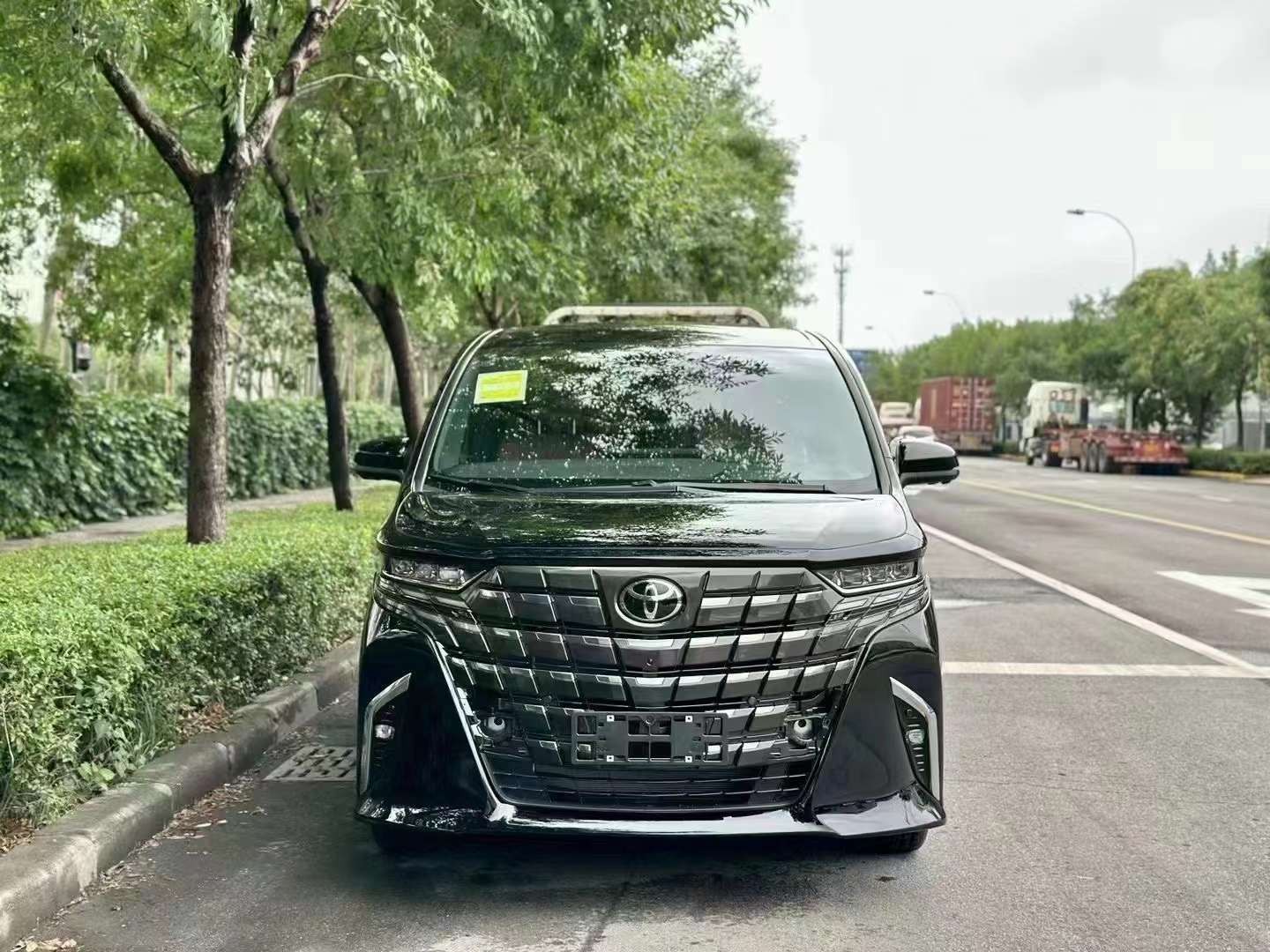 全新丰田埃尔法上市 内外全面革新