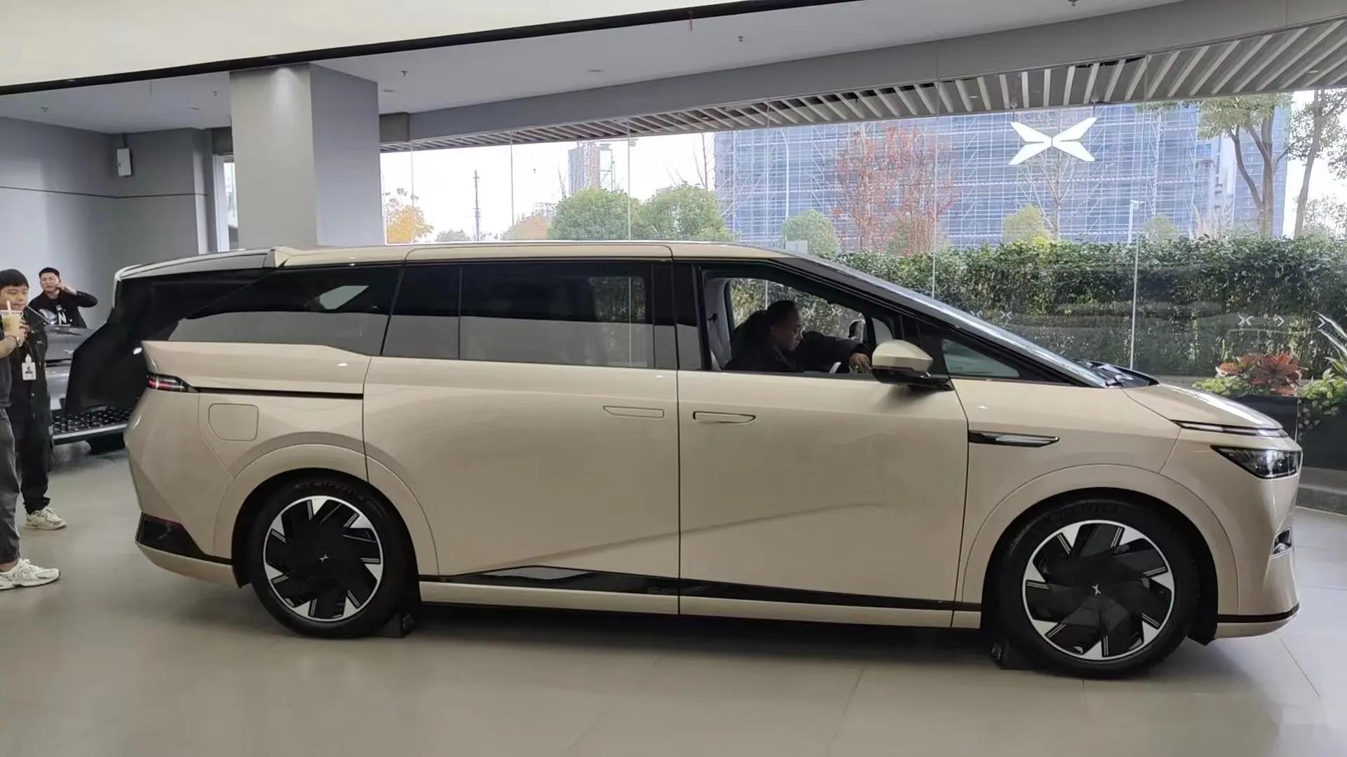 免费送100辆车！周鸿�t公布首批抽奖送车品牌：小鹏