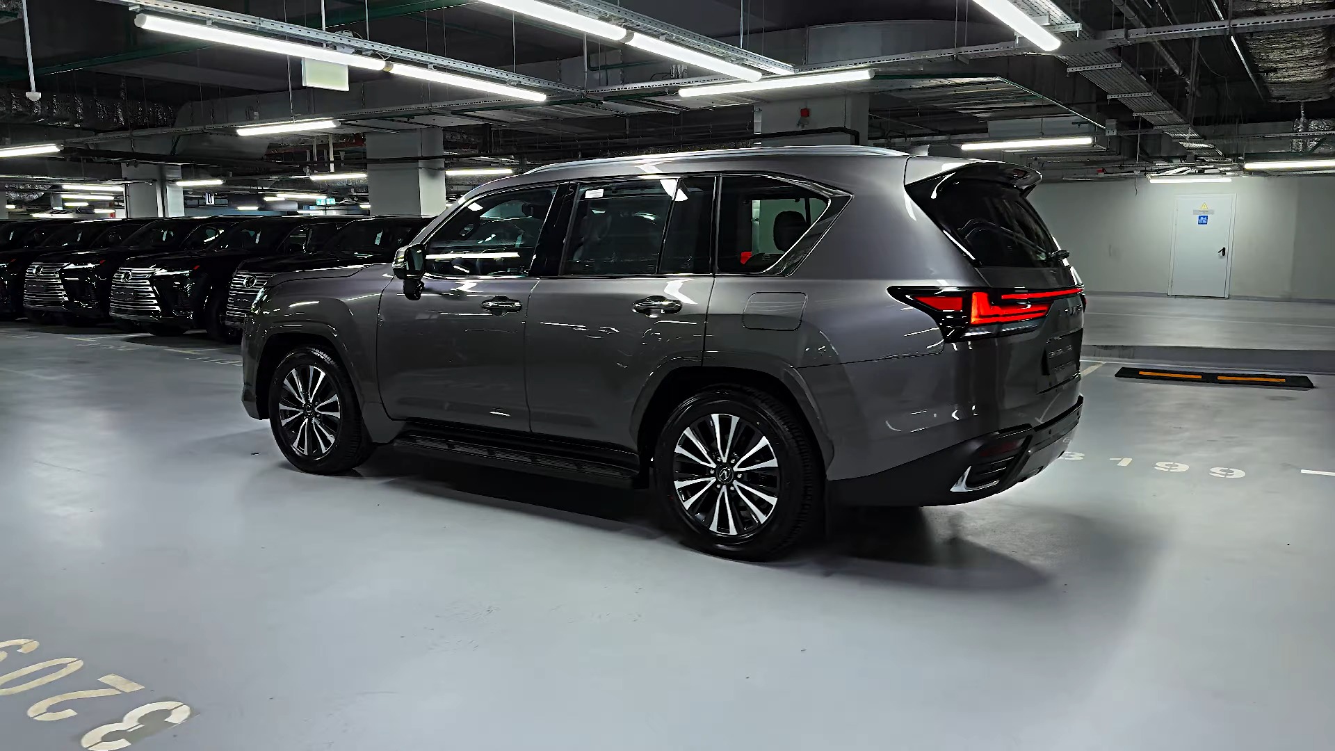 2024款雷克萨斯LX600至尊四座版特惠价 可分期