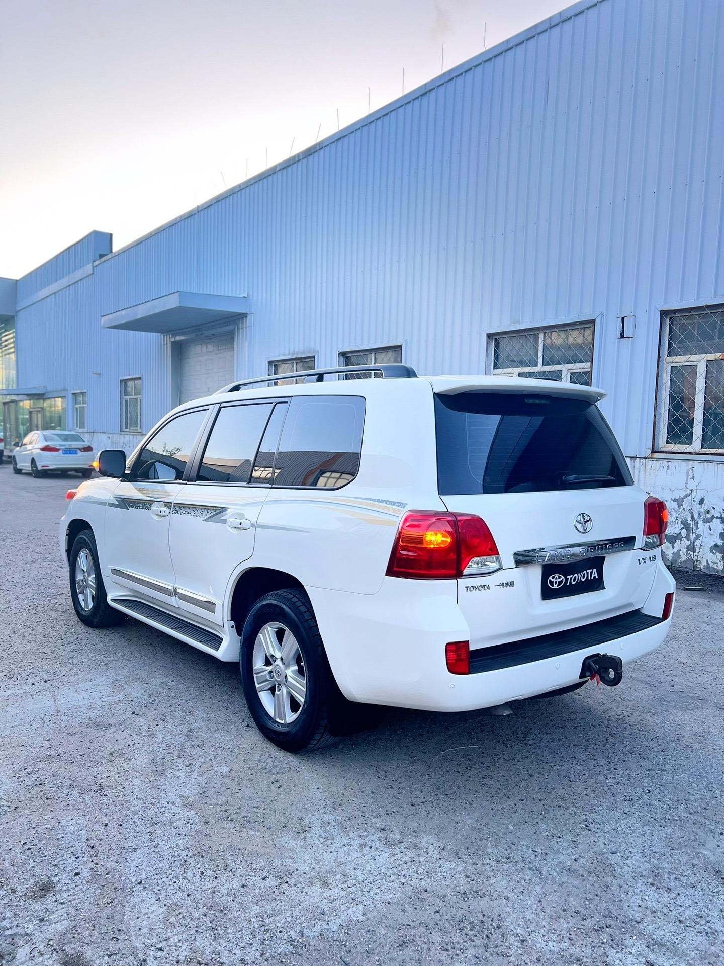 丰田酷路泽4600现车促销 价格行情