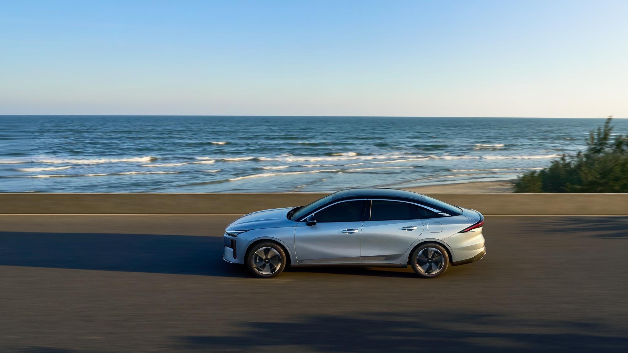 7.98万元起售，吉利银河L6EM-i打响电混家轿市场开年第一战