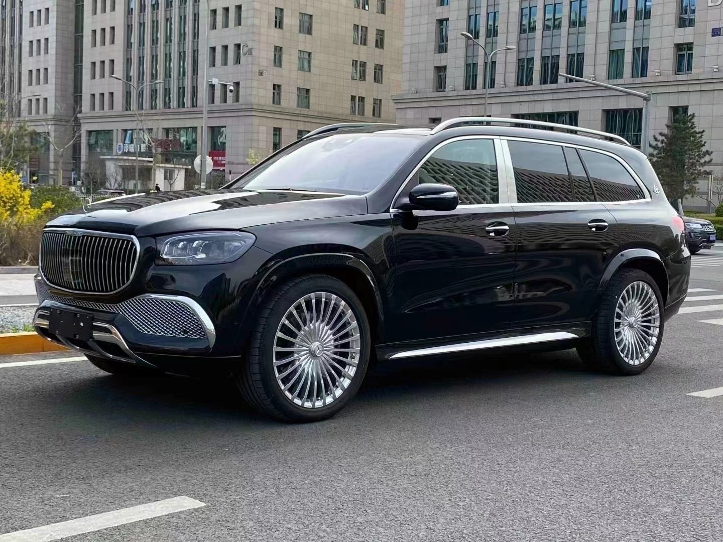 成都迈巴赫GLS级欧版价格最低255万起售