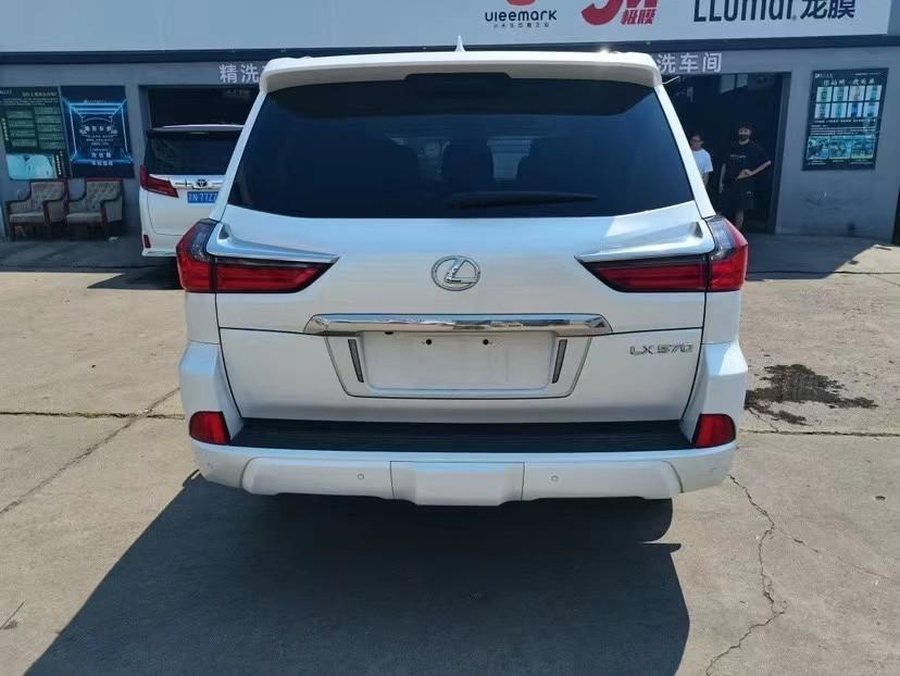 成都平行进口雷克萨斯LX570中东版新款平价销售126万起 欢迎到店试驾