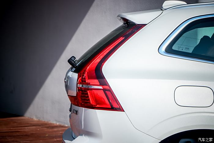 成都沃尔沃XC60新能源优惠高达14.00万 最低仅售39.09万