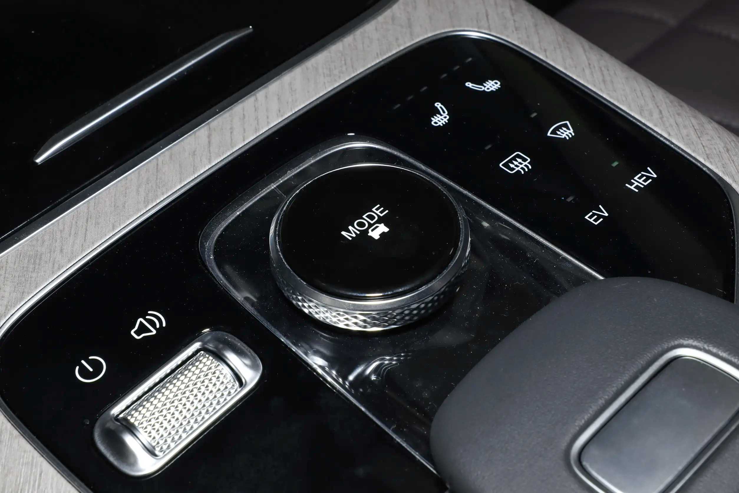 6座/7座可选 搭载1.5T插混动力 星途揽月C-DM将于2月23日开启预售