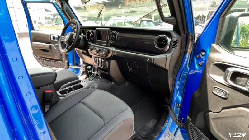 蒲江北京U7降价0.68万 最低仅售8.11万