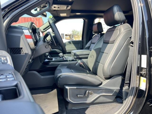 福特猛禽F150高顶7座现车到店内外图解