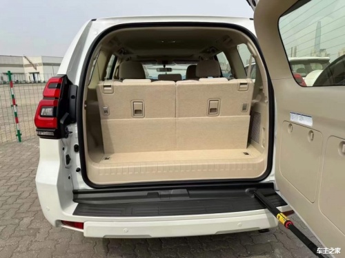 普拉多中东版目前售价42万起 欢迎试乘试驾