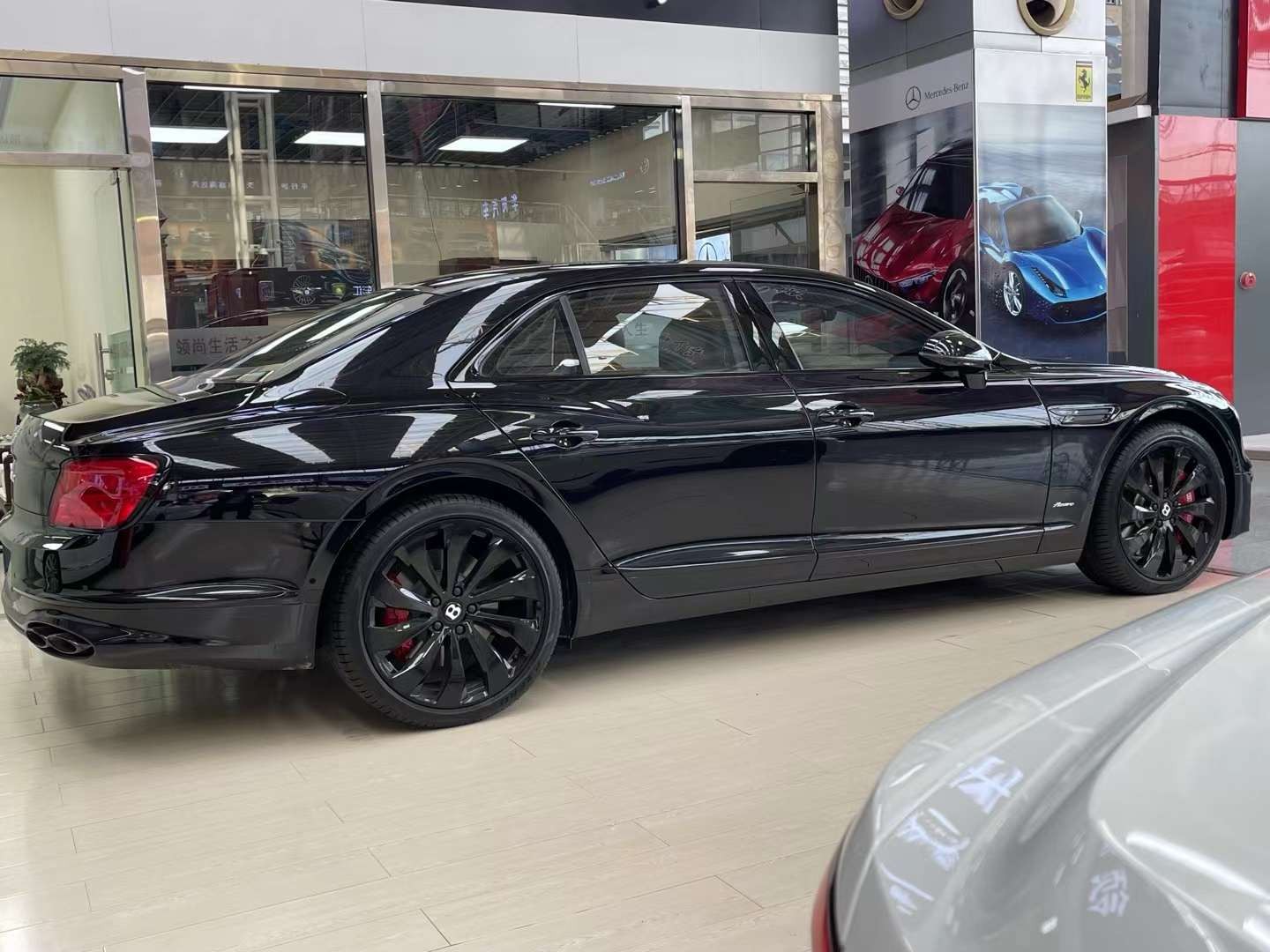 成都宾利飞驰最新行情 售价279万元起