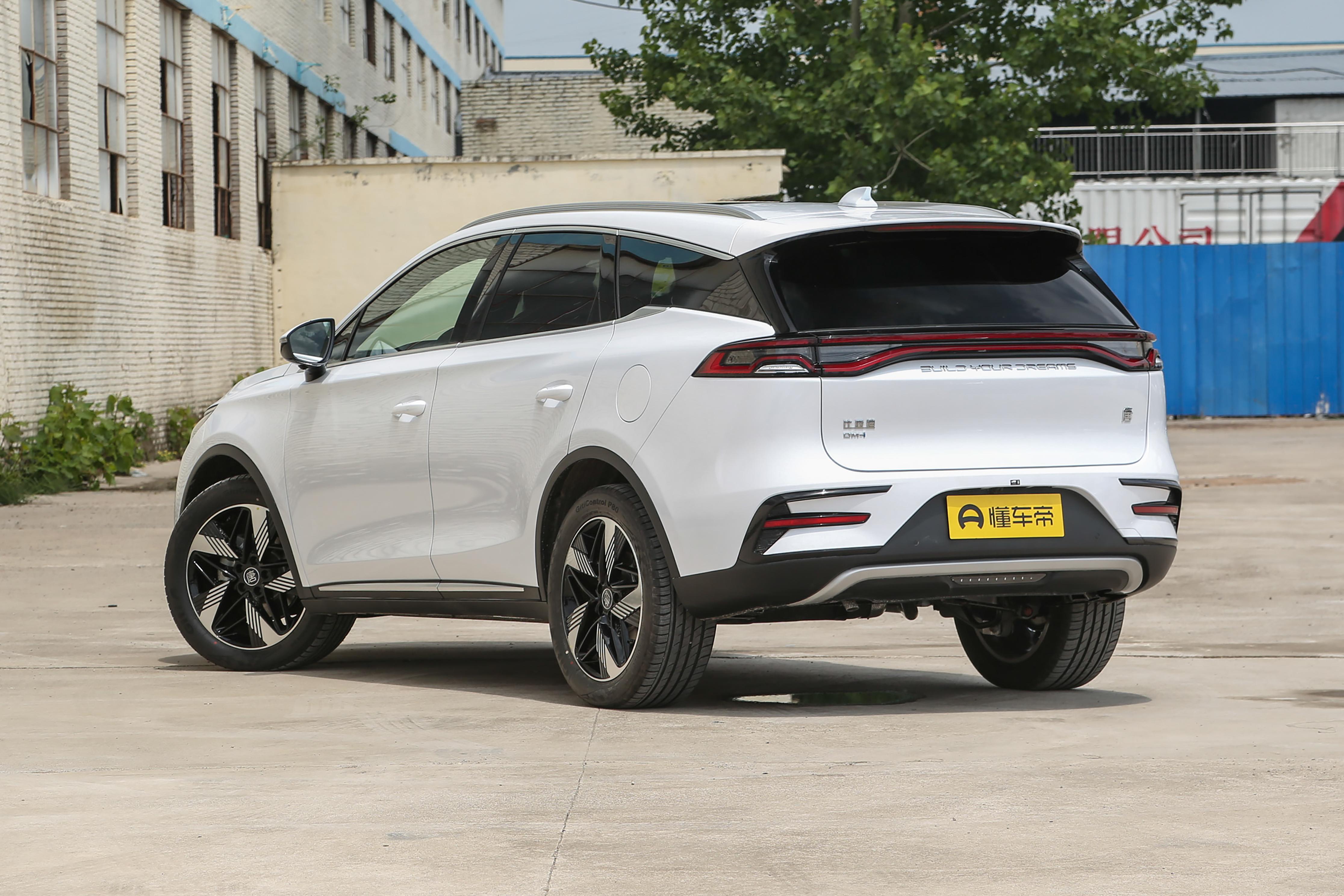 小“汉”来袭！比亚迪秦L EV预告图 后轮驱动 轴距2820mm