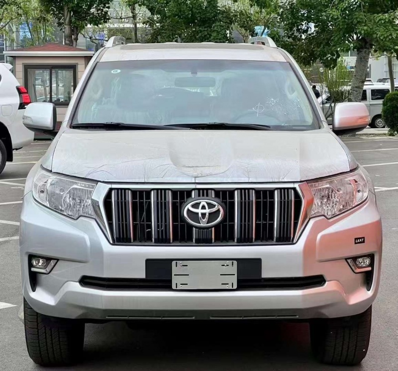 丰田普拉多中东版平价销售42万起 欢迎上门试驾