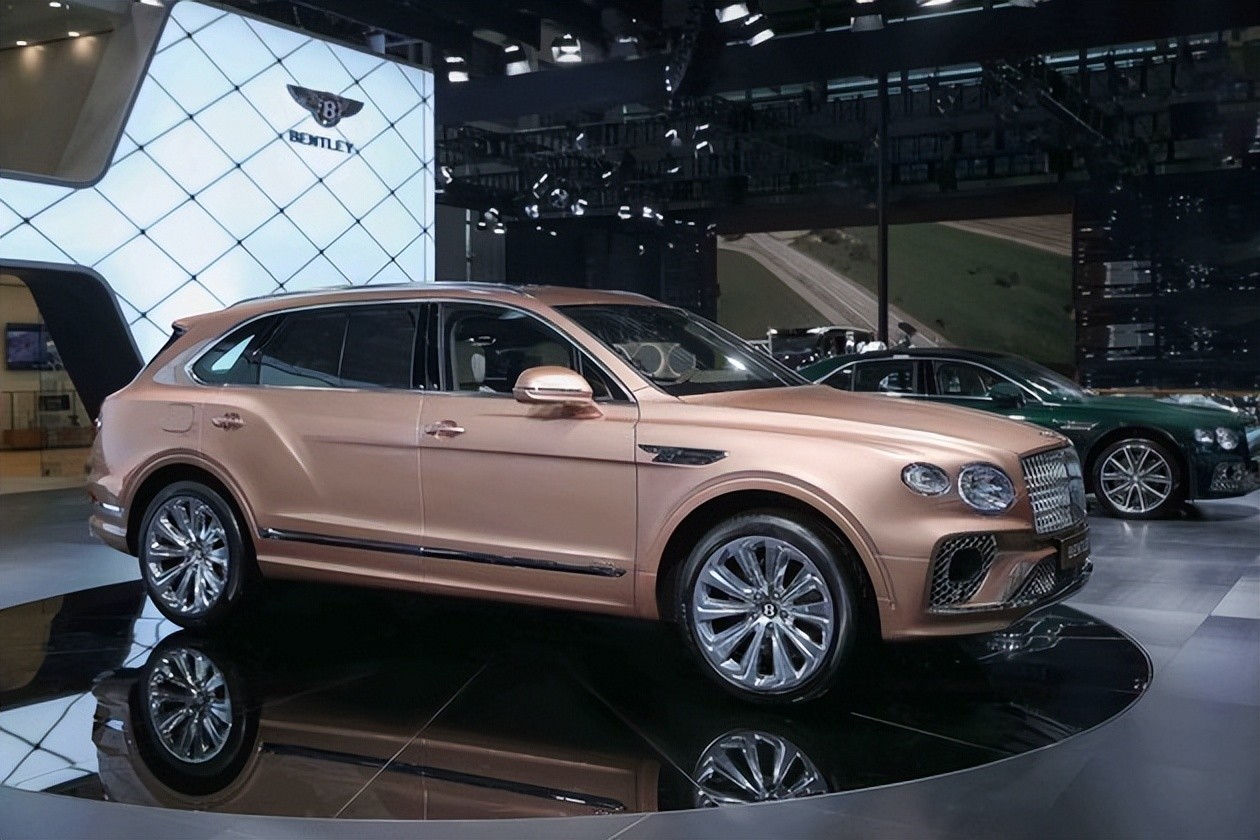 300万级豪华SUV！宾利添越长轴距艺境版发布：提供4.0T V8可选