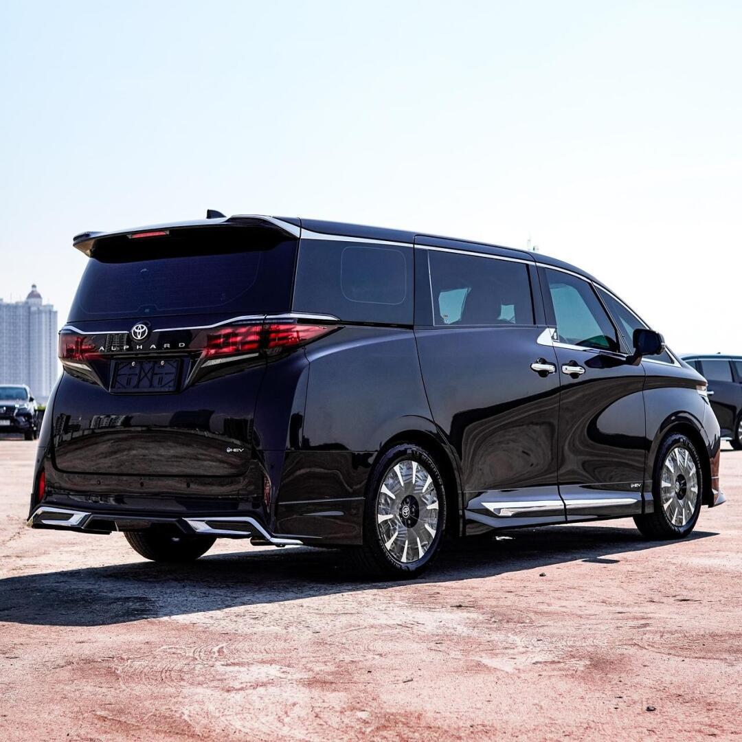 2024款丰田埃尔法心动报价 实用配置一应俱全