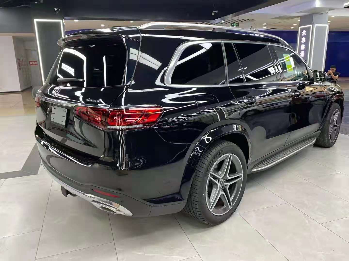 平行进口奔驰GLS墨版让利6万 最低114万