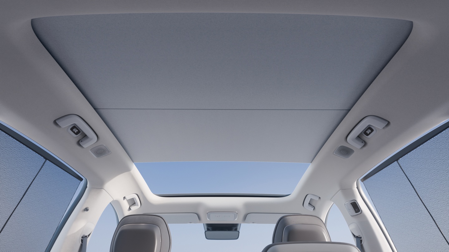 专为国人打造!东风日产N7内饰官图发布:冰箱、彩电、大沙发一应俱全