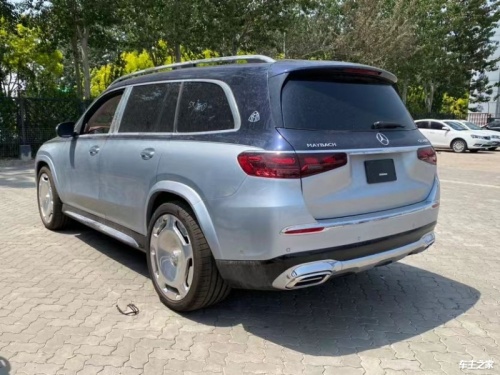 成都平行进口奔驰迈巴赫S级美版最高降32万 欢迎前来试驾