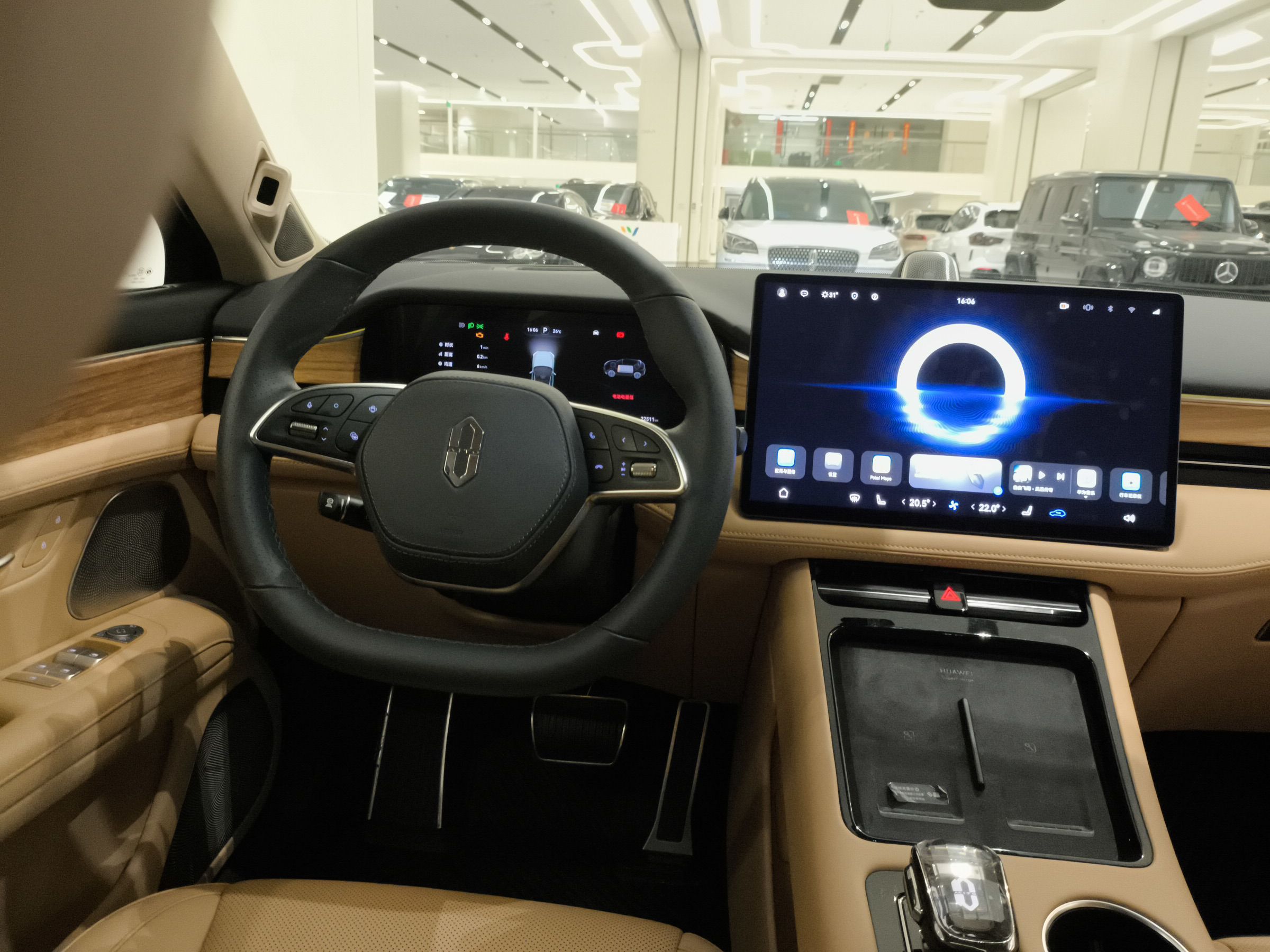 全系标配华为高阶智驾!问界M5 Ultra实车曝光:预售23.8万起