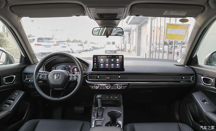 曾为年轻人的第一车 新款本田思域全面到店:售12.99万起
