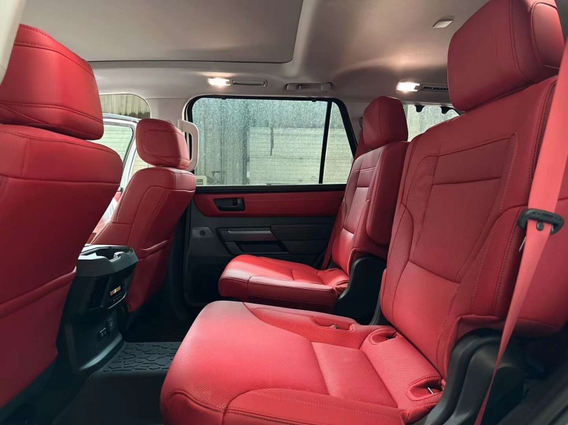 成都平行进口红杉新款价格最高优惠24万 欢迎上门试驾