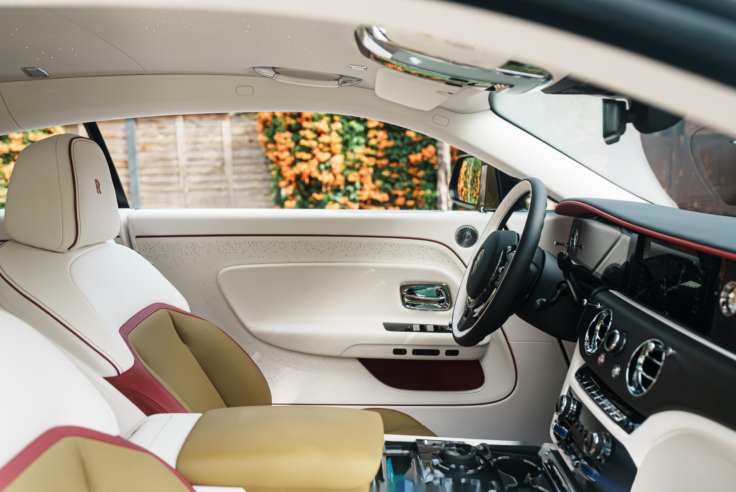 2024库里南提供试乘试驾 限时优惠高达150万元