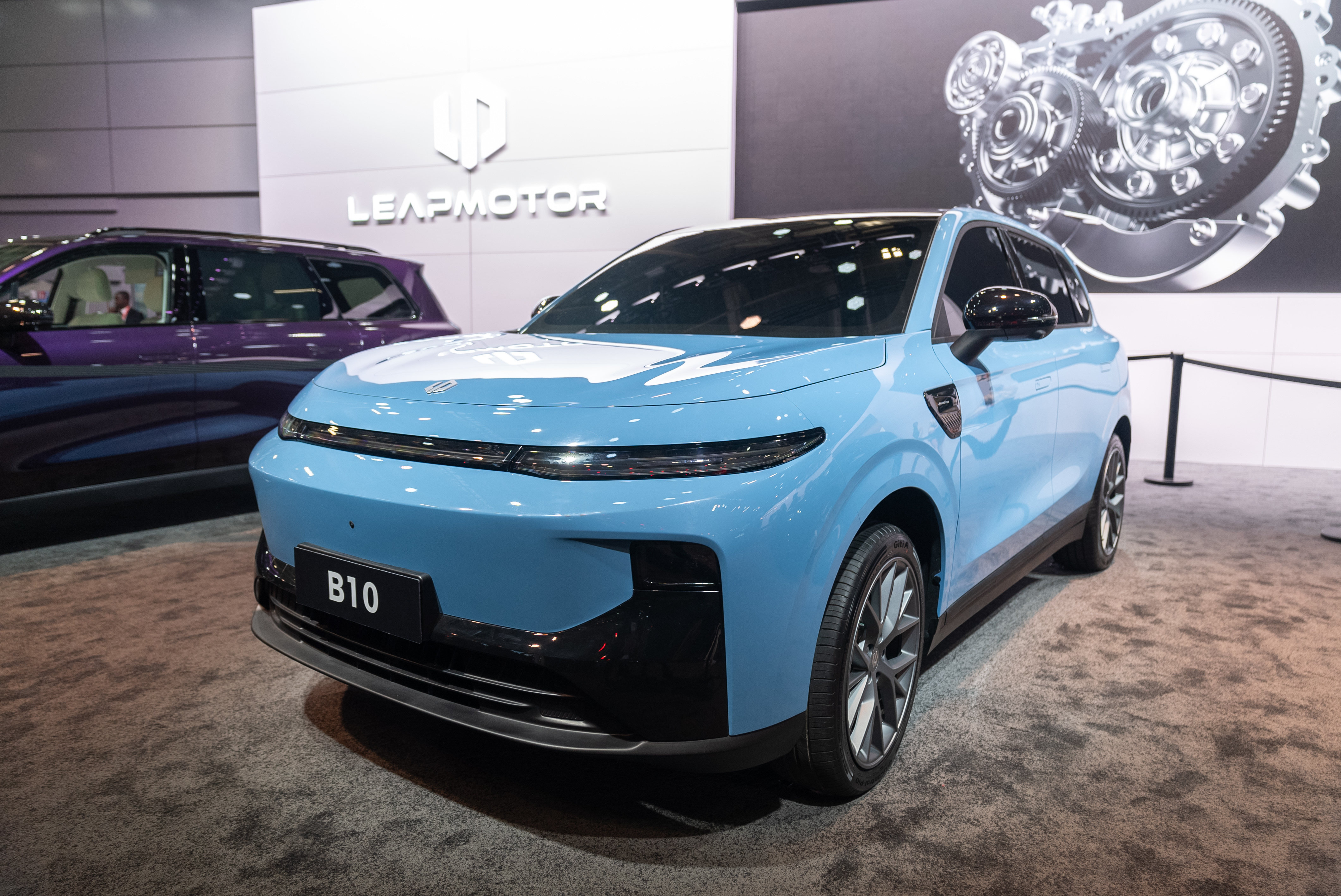 零跑B10预售1小时订单15010台 2024年四季度实现净利润转正