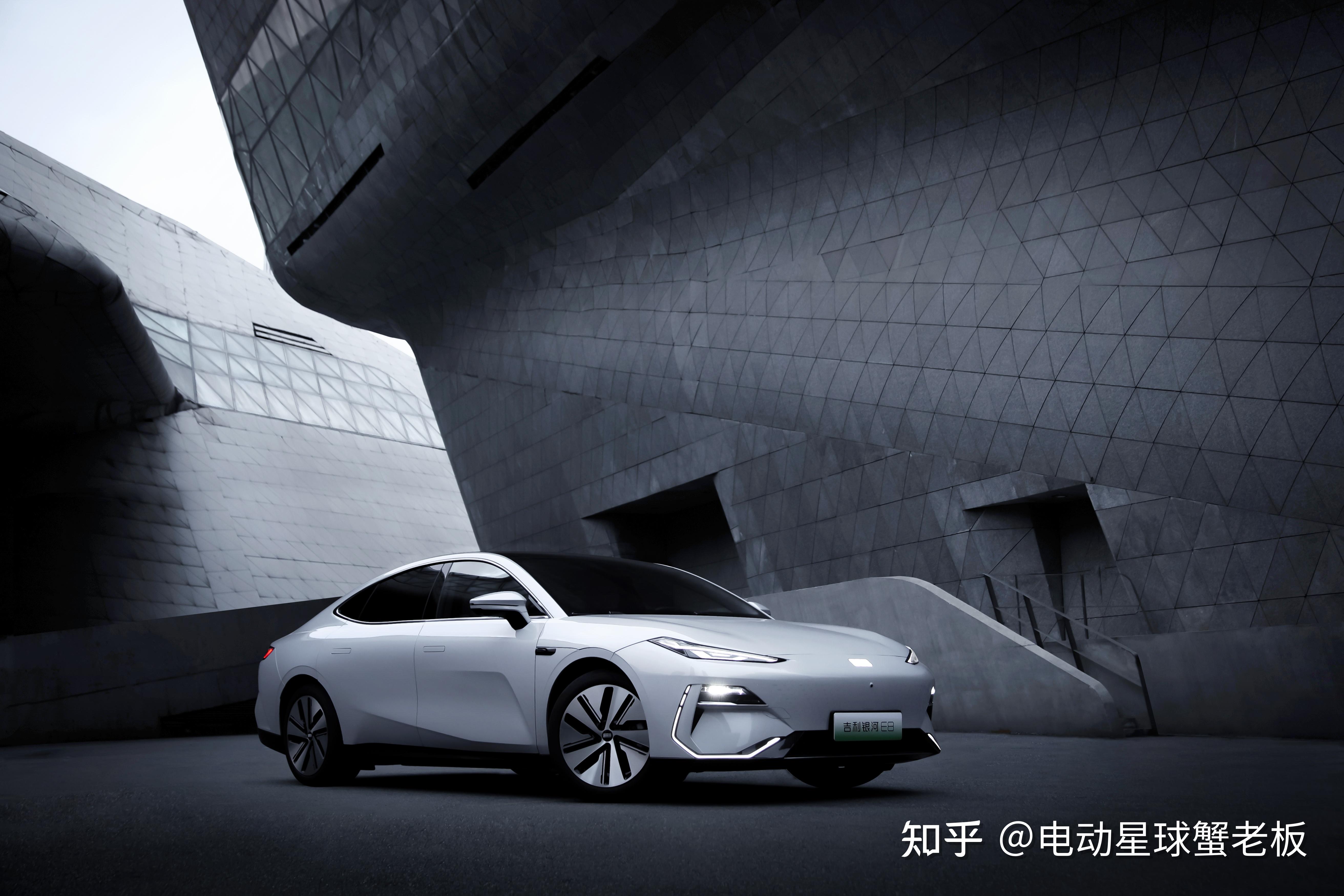 成都银河E8优惠1.90万 最低仅售14.68万