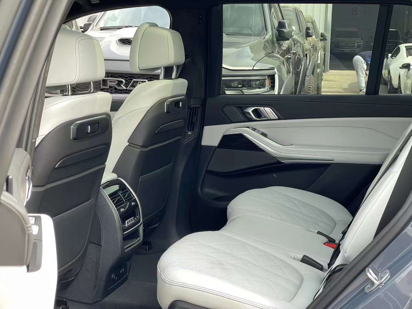 现购超霸美版享5.8万优惠