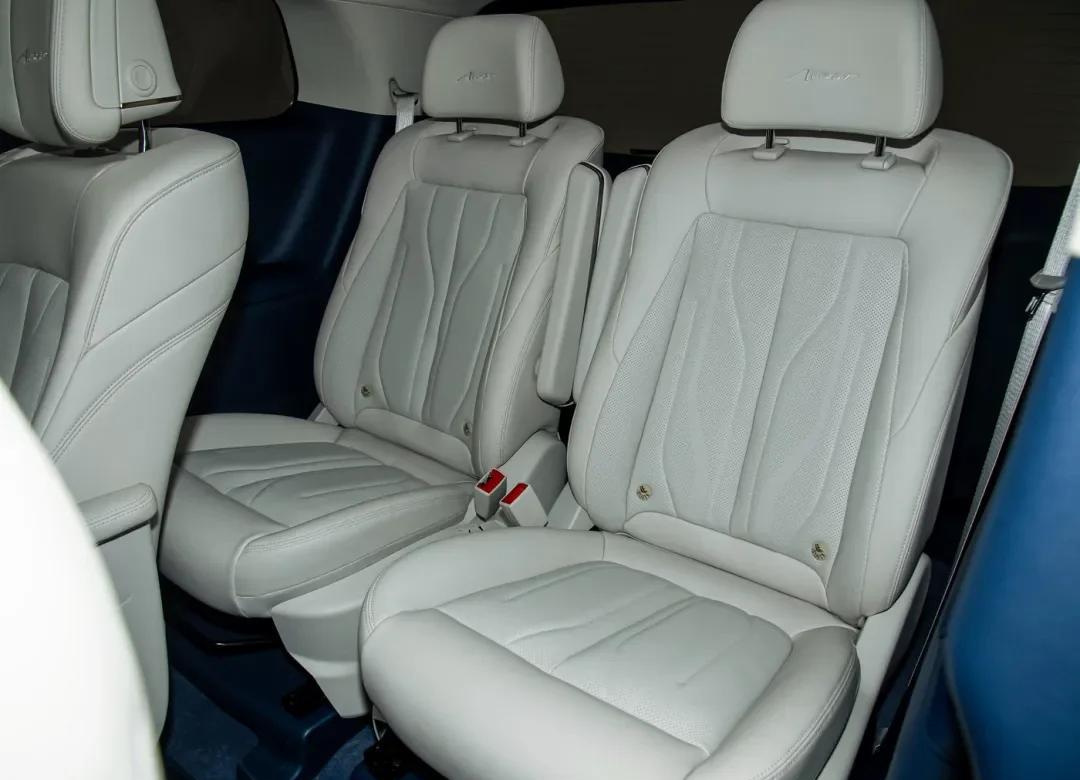 别克GL8陆尚预告图出炉:售价30万级 定位低于陆尊PHEV