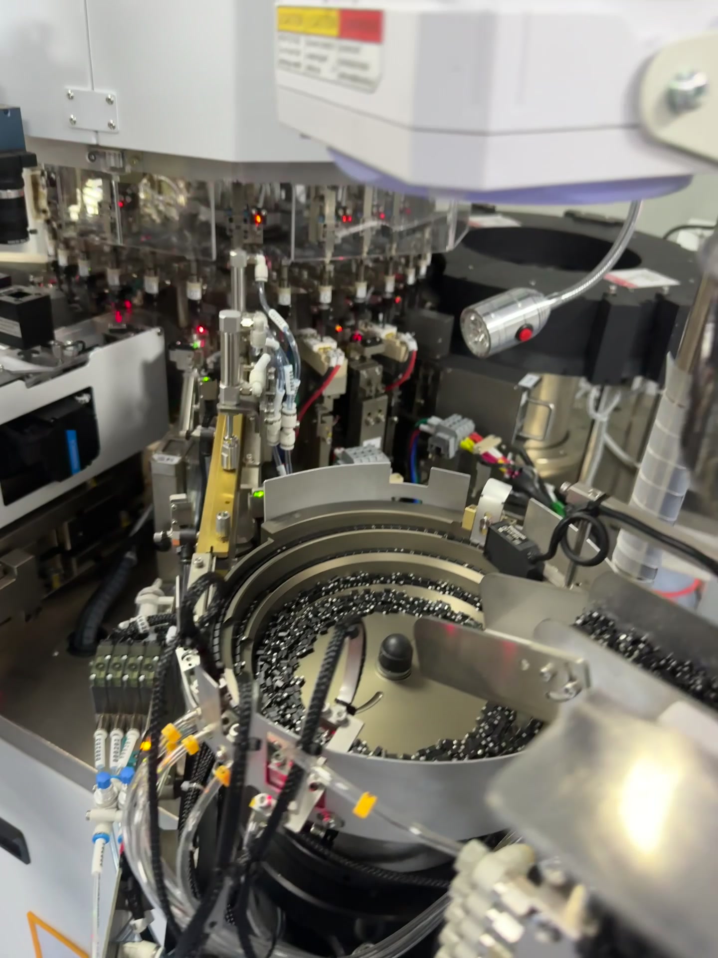 业界领先的低钳位电压TPSMB-L 系列汽车 TVS 二极管